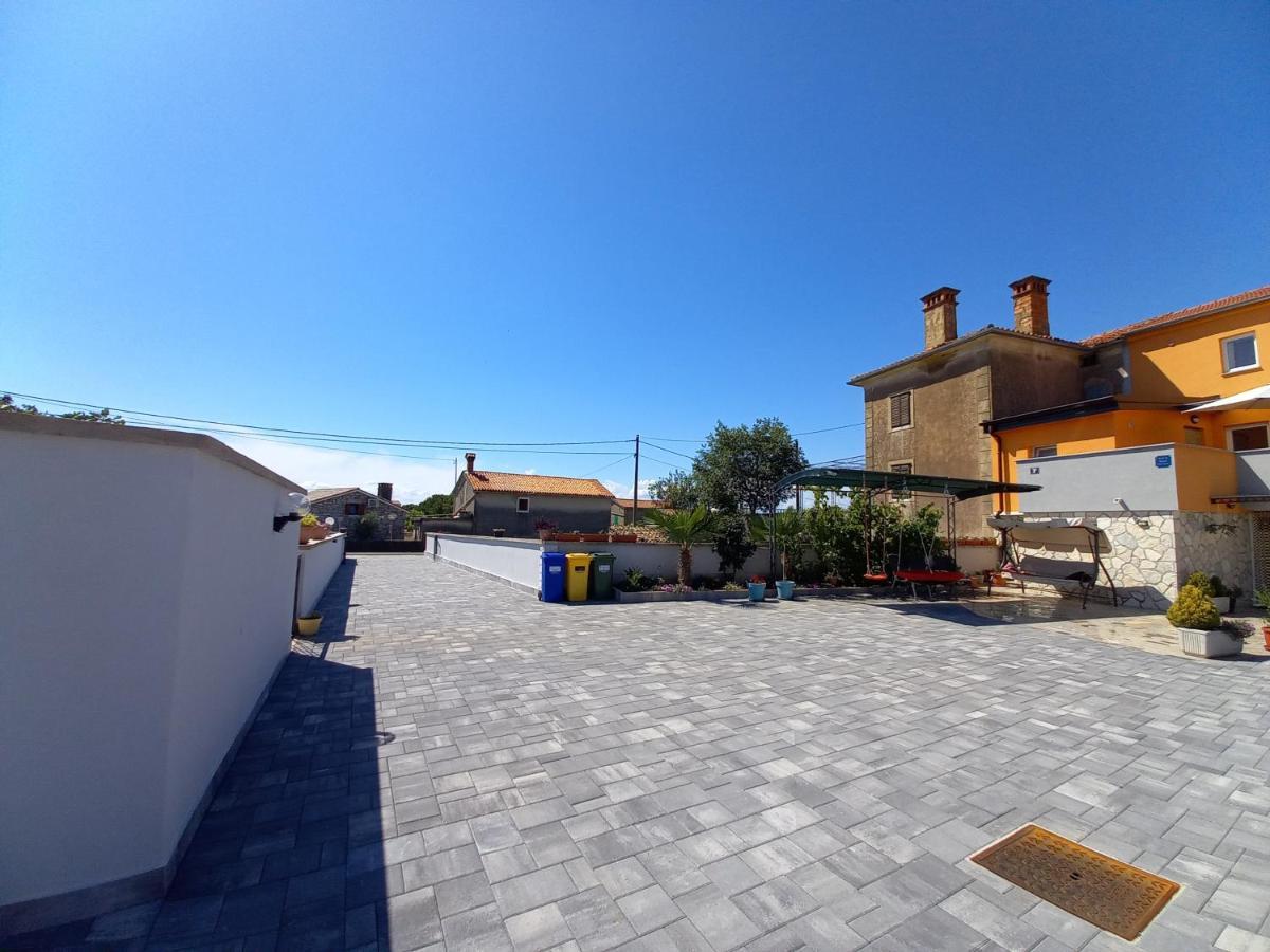 Apartment & Studio Vrdoljak Sveti Anton  Екстериор снимка