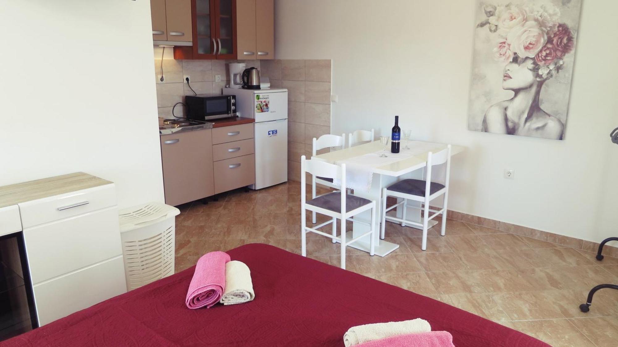 Apartment & Studio Vrdoljak Sveti Anton  Стая снимка