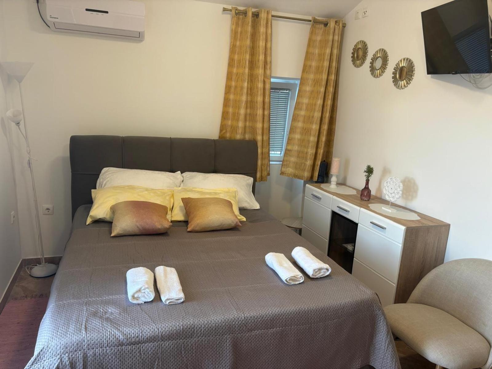 Apartment & Studio Vrdoljak Sveti Anton  Екстериор снимка