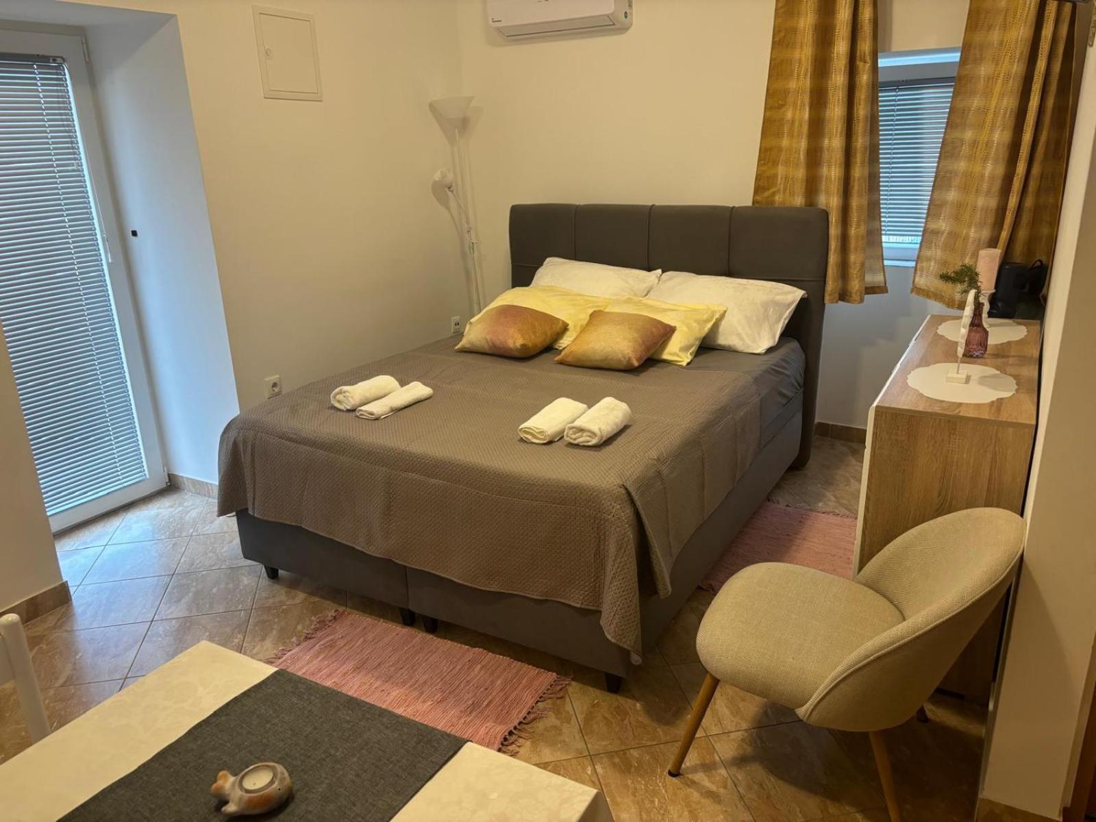 Apartment & Studio Vrdoljak Sveti Anton  Екстериор снимка
