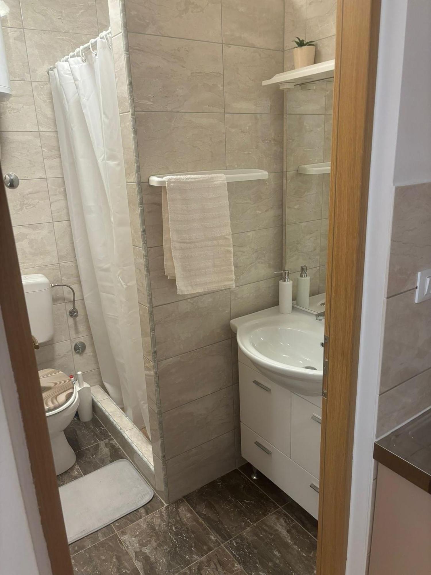 Apartment & Studio Vrdoljak Sveti Anton  Екстериор снимка